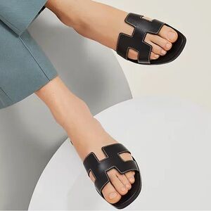 H sandals black leather 39 (8.5) NEW